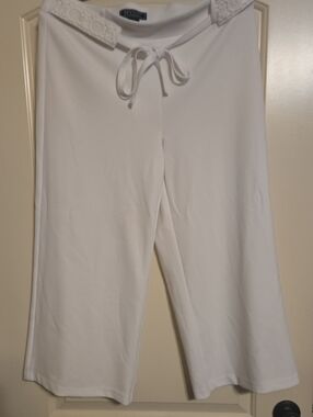 Size 12 NYC/Co. White Cropped Drawstring Pants